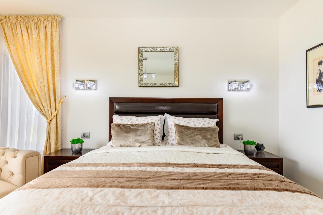 Luxury Apartment Avantgarden 3 Μπρασόβ Εξωτερικό φωτογραφία