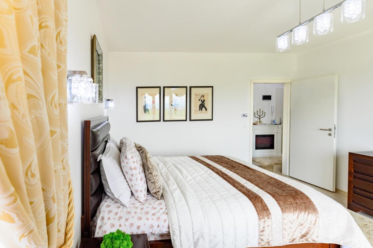 Luxury Apartment Avantgarden 3 Μπρασόβ Εξωτερικό φωτογραφία