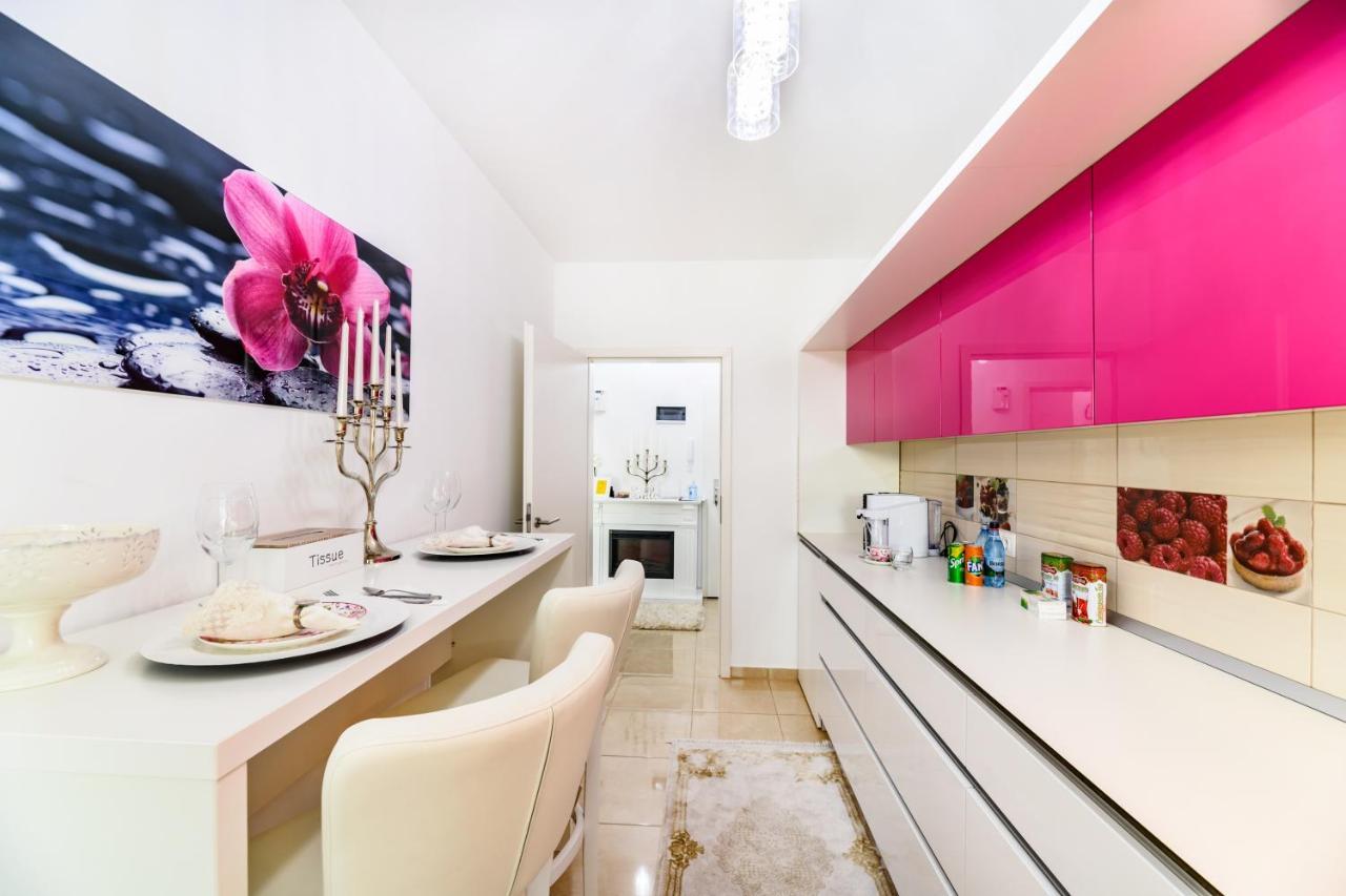 Luxury Apartment Avantgarden 3 Μπρασόβ Εξωτερικό φωτογραφία